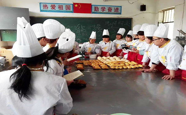 华阴蛋糕培训学校哪里好 - 学费 - 地址