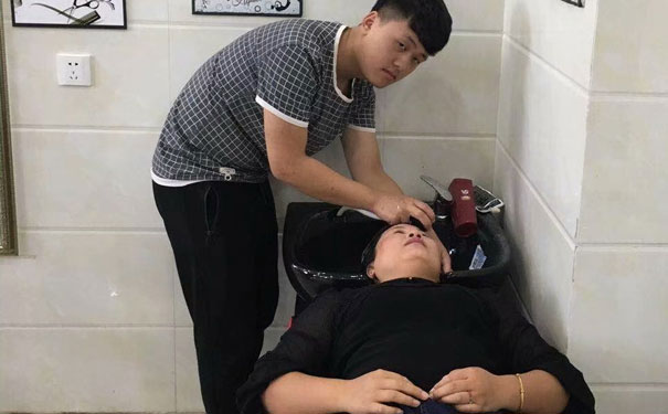 济宁金乡美容美发培训学校哪个好 - 学费多少