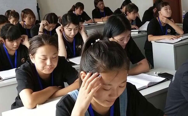 邢台柏乡美容美发培训学校哪个好 - 学费多少