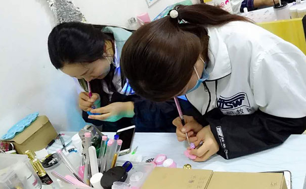 ����ѧ������Ҫ����Ǯ