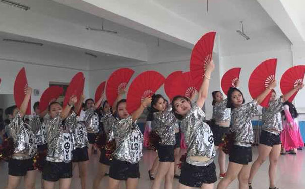 沈阳师联幼师学校