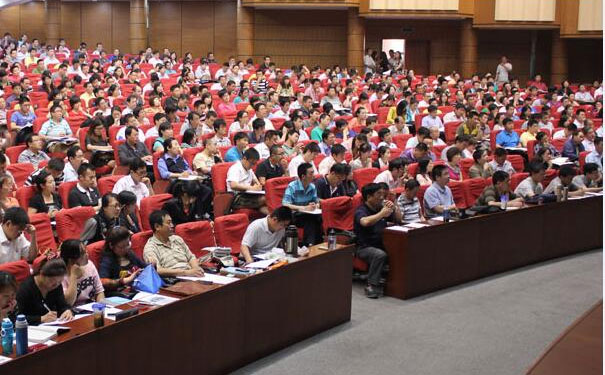 ������ѯ����ʦ��ѵ�ļҺ� - �۸����Ǯ