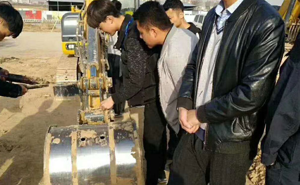 江油挖掘机培训学校哪家好 - 学费多少钱
