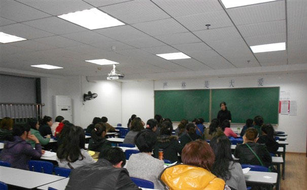  �Ͼ������������ѧ�����ôѧ����ѧ�𣿶���Ǯ��    