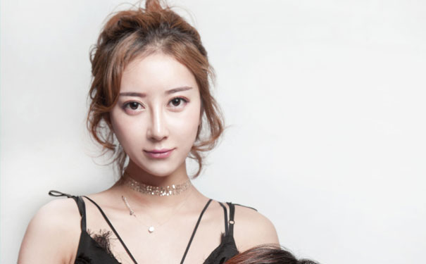 ����������������ѵѧУ�ļҺ� - ѧ�Ѷ���Ǯ