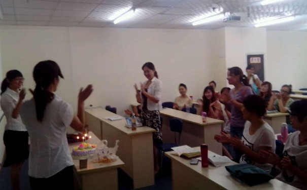 杭州江干区零基础学会计怎么学?好学吗?多少钱?