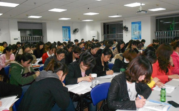 杭州上城区零基础学会计怎么学?好学吗?多少钱?