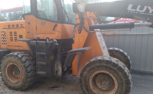 沧州肃宁装载机培训学校哪个好 - 肃宁铲车培训班多少钱