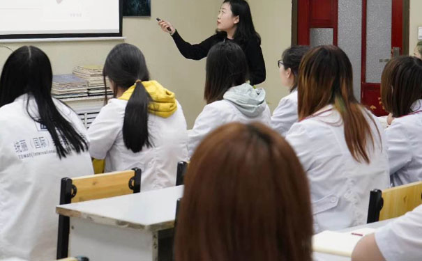 大石桥美容美发培训学校哪个好 - 学费多少
