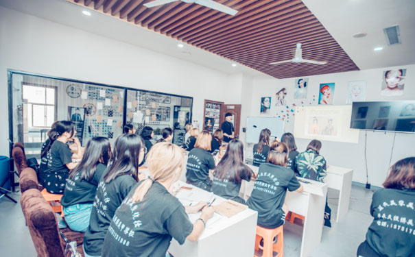 ����ѧ��ױ����� - ѧ�Ѷ���Ǯ - Ҫ���