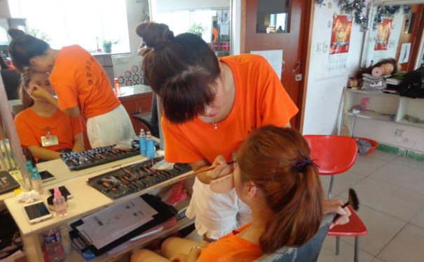 ����ѧ��ױ����� - ѧ�Ѷ���Ǯ - Ҫ���