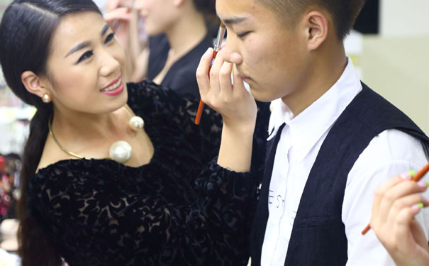 �żҸ�ѧ��ױ����� - ѧ�Ѷ���Ǯ - Ҫ���