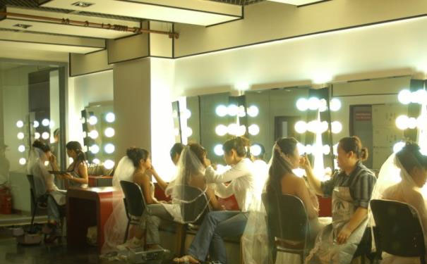 ����������ѧ��ױ����� - ѧ�Ѷ���Ǯ - Ҫ���