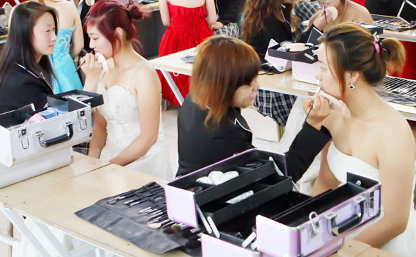 哈尔滨宾县学化妆哪里好 - 学费多少钱 - 要多久