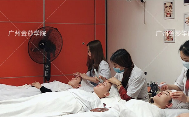 ����������ѵѧУ_Ƥ��������ѵ��