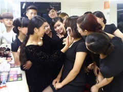 ����ѧ��ױ������ѵѧУ�۸�/