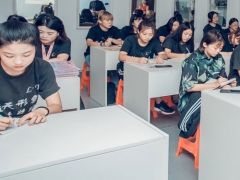 ���ݻ�ױ��ѵһ�����Ǯ��/