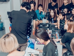 ���ݻ�ױ��ѵһ�����Ǯ��/