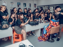 ���ݺõĻ�ױ��ѵѧУ/