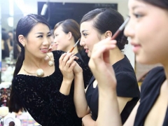 ����ѧ��ױ������ѵѧУ�۸�/