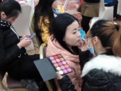 ����ѧ��ױ��Ҫʲô����/