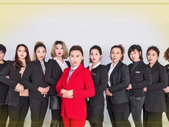 �����ĸ���ױѧУѧ��ױ�ȽϿ���/