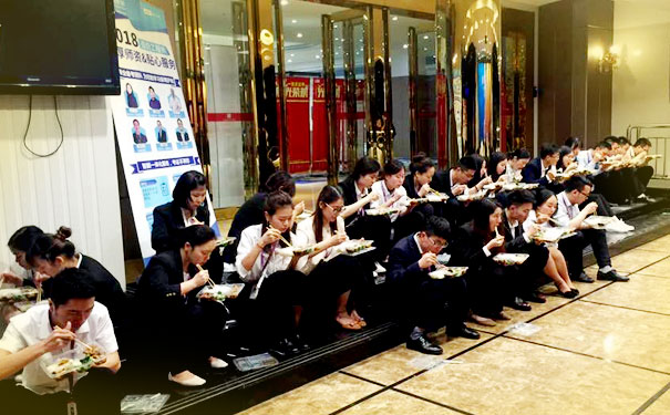 ��ʦ�ʸ�֤��ѵ