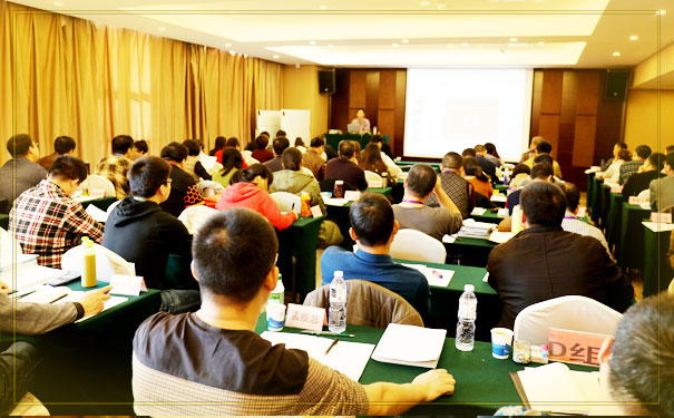 ��ʦ�ʸ�֤��ѵ