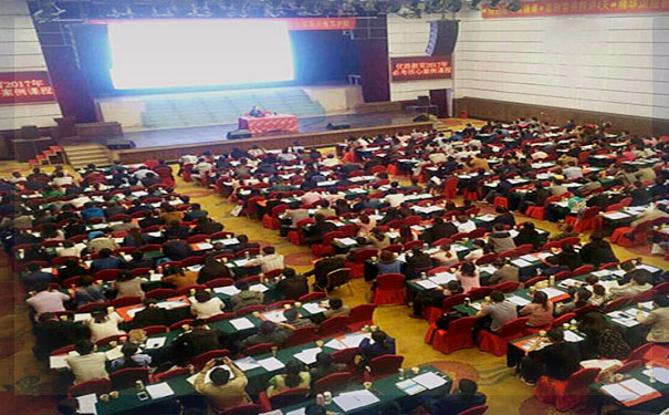 ��ʦ�ʸ�֤��ѵ