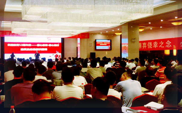 ��ʦ�ʸ�֤��ѵ