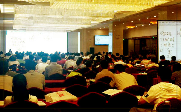 ��ʦ�ʸ�֤��ѵ