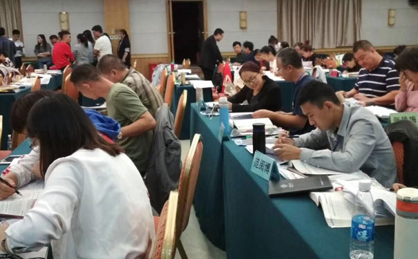  ������ʦ�ʸ�֤��ѵ�����ĸ��� - ����Ǯ