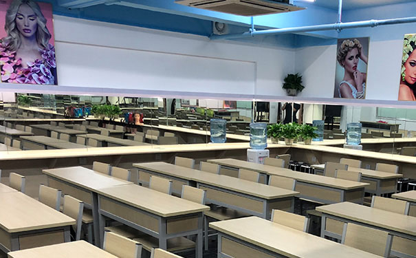 广州荔湾区化妆培训学校哪个好 - 学费多少