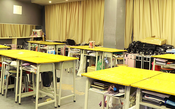 ���컯ױ��ѵѧУ�ĸ��� - ѧ�Ѷ���