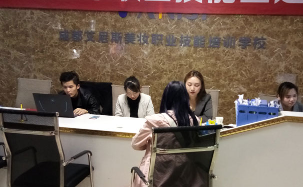 ۯ������ױ��ѵѧУ�ĸ��� - ѧ�Ѷ���   