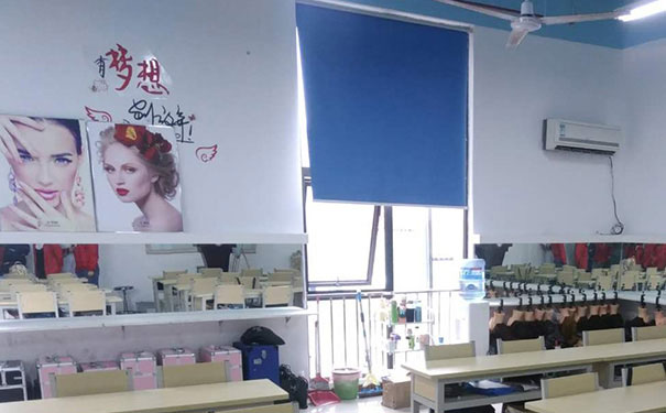 �Ͼ��ߴ�����ױ��ѵѧУ�ĸ��� - ѧ�Ѷ���