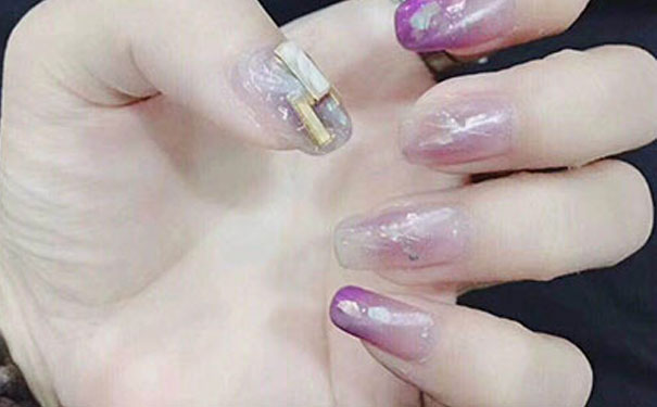 ���ݰ�����������ѵѧУ�ĸ��� - ѧ�Ѷ���Ǯ