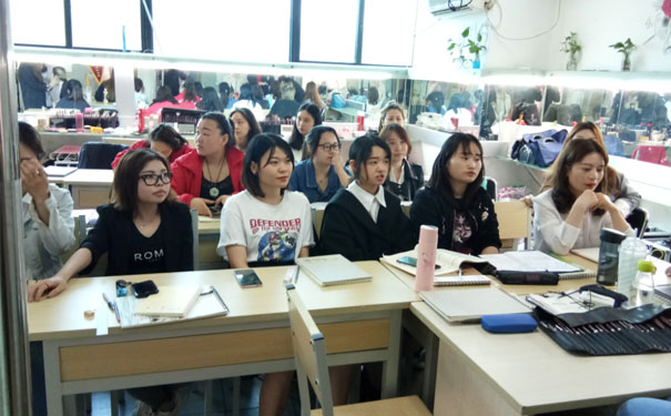 成都大邑美甲培训学校哪个好 - 学费多少钱