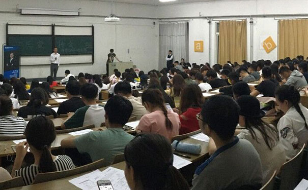 ����������ѵ���ļҺ�