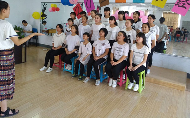 邯郸经济管理中专学校幼儿教育(音乐)中专班
