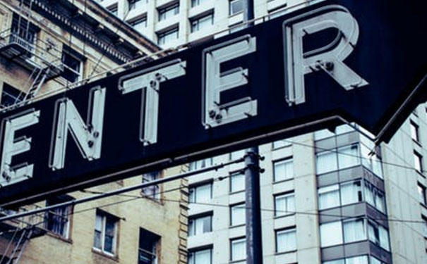 ��ɽӢ����ѵ��������Щ