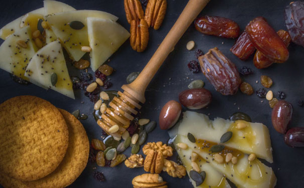 ��ׯ��������ʦ��ѵѧУ