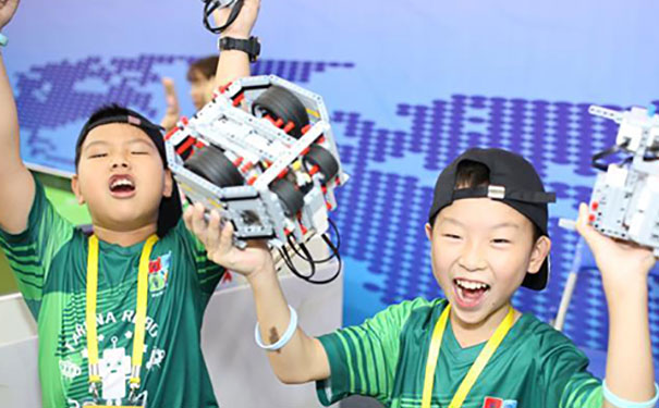 �ϲ���ɽ���ٶ�ѧ����ļҺ�_��������