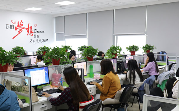 ������������������ʦ��У�ĸ���_����