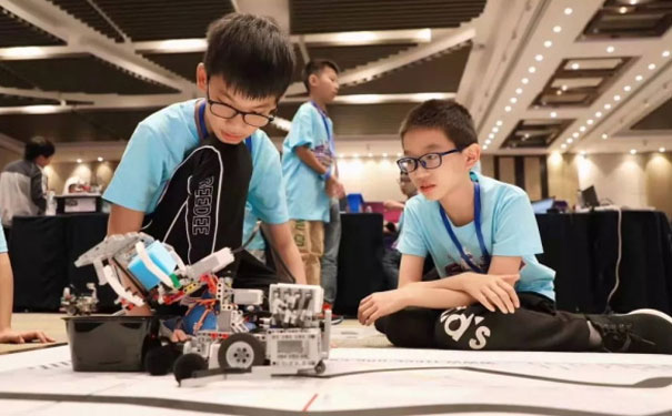 长沙线上学少儿编程选哪家_学费多少钱