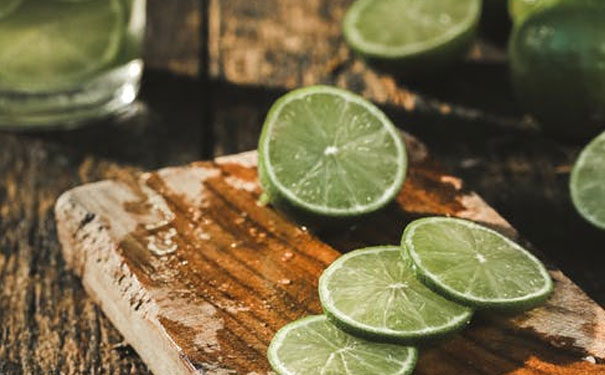 Ϋ����������ʦ��У�ĸ���_����