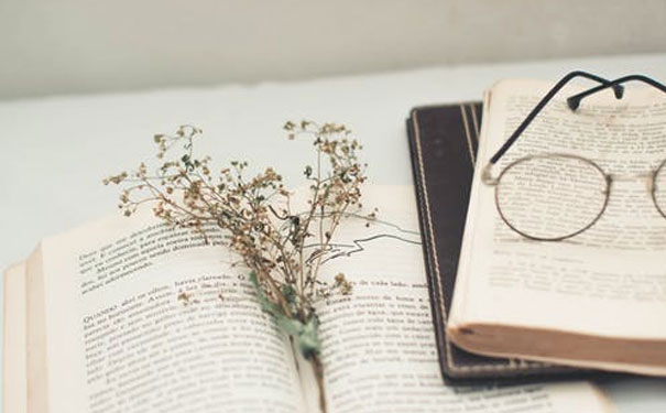 ���ų���Ӣ��������Ͽγ��ĸ���_����Ӣ����ѵ����