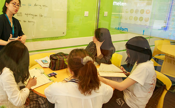 �Ͼ�����Ӣ��������Ͽγ��ĸ���_�Ͼ�Ӣ����ѵ����