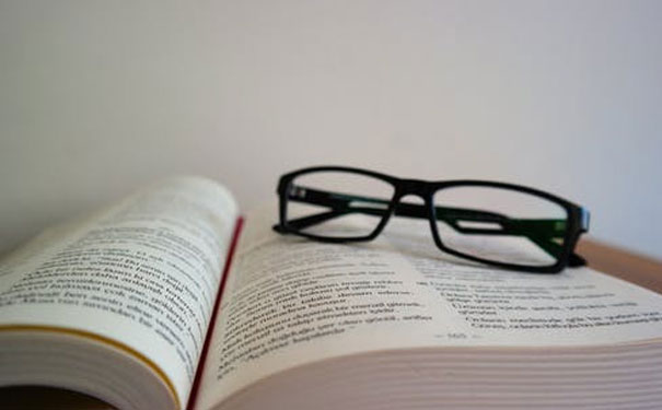 ��������Ӣ��������Ͽγ��ĸ���_����Ӣ����ѵ����