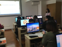 �ɶ�ѧ������Ƶ�ѧУ/